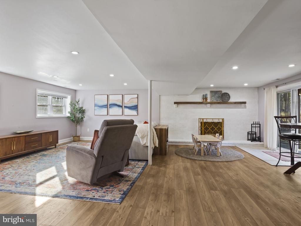 1371 DICUS MILL ROAD