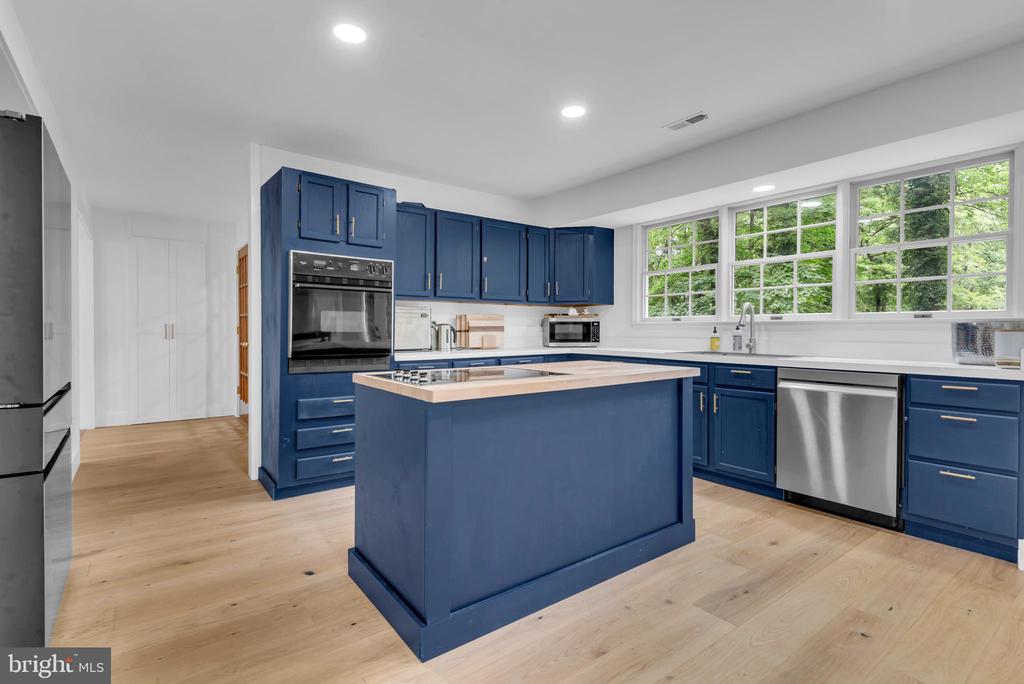 4350 LADY TRISHA COURT