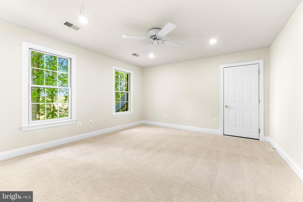 17607 CLAGGETT LANDING ROAD
