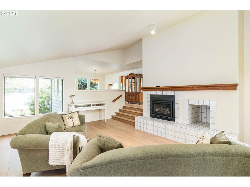131 E BAY POINT RD