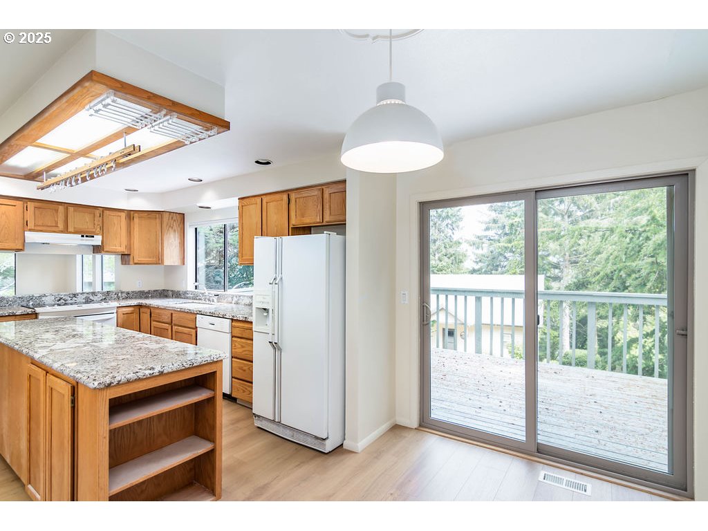 131 E BAY POINT RD