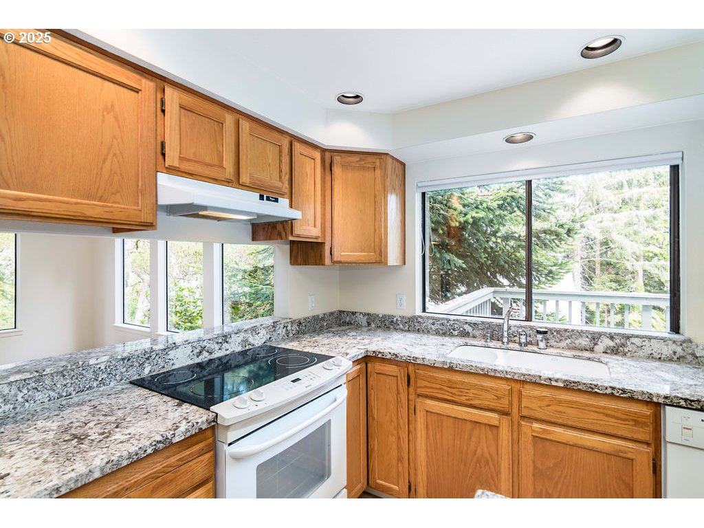 131 E BAY POINT RD