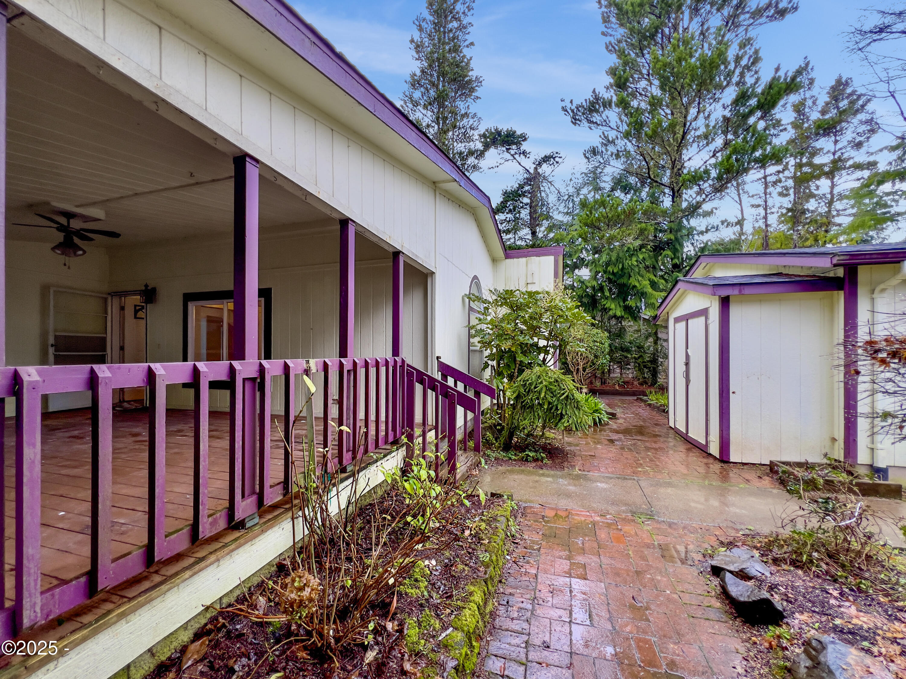 100 Seagrove Loop