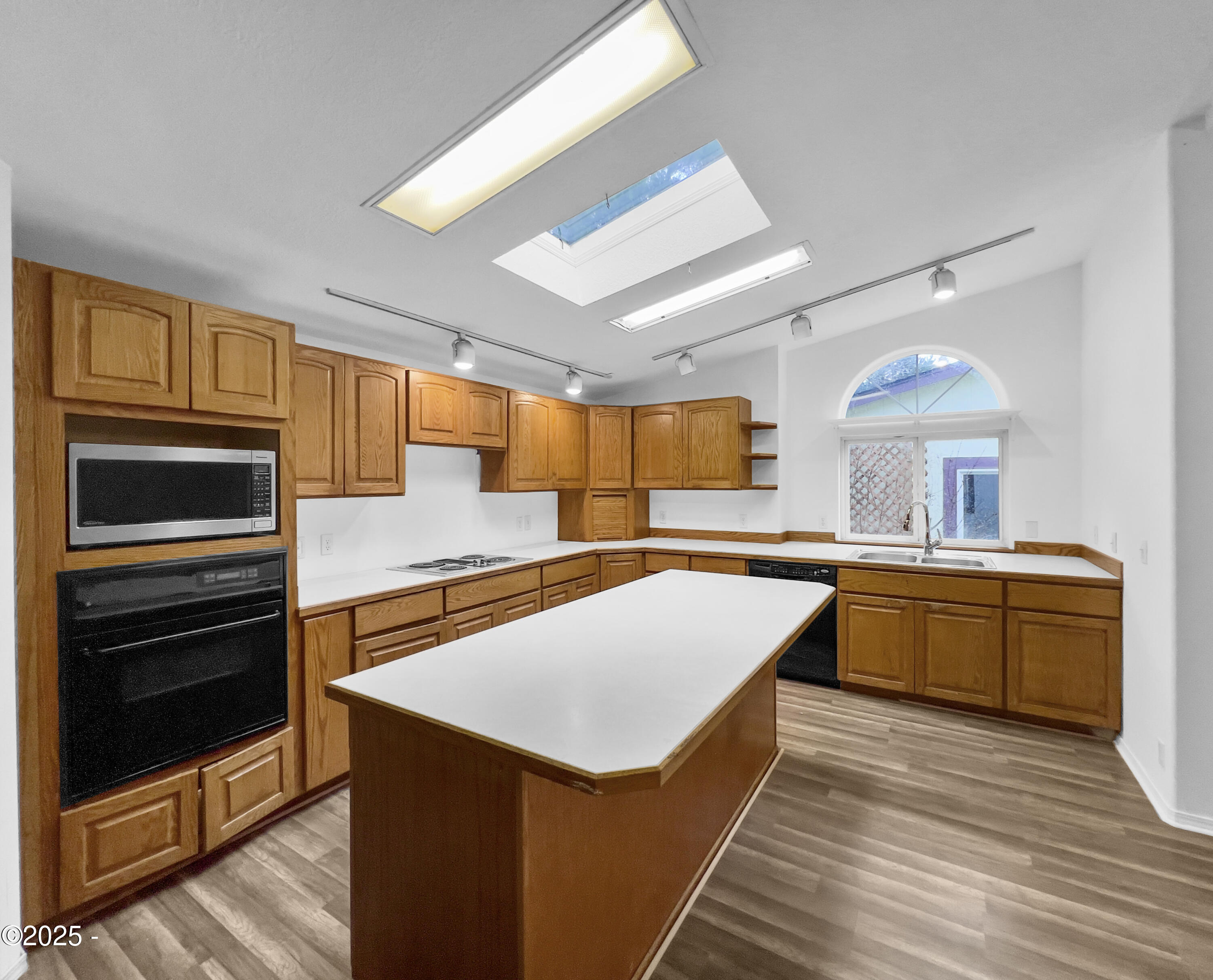 100 Seagrove Loop