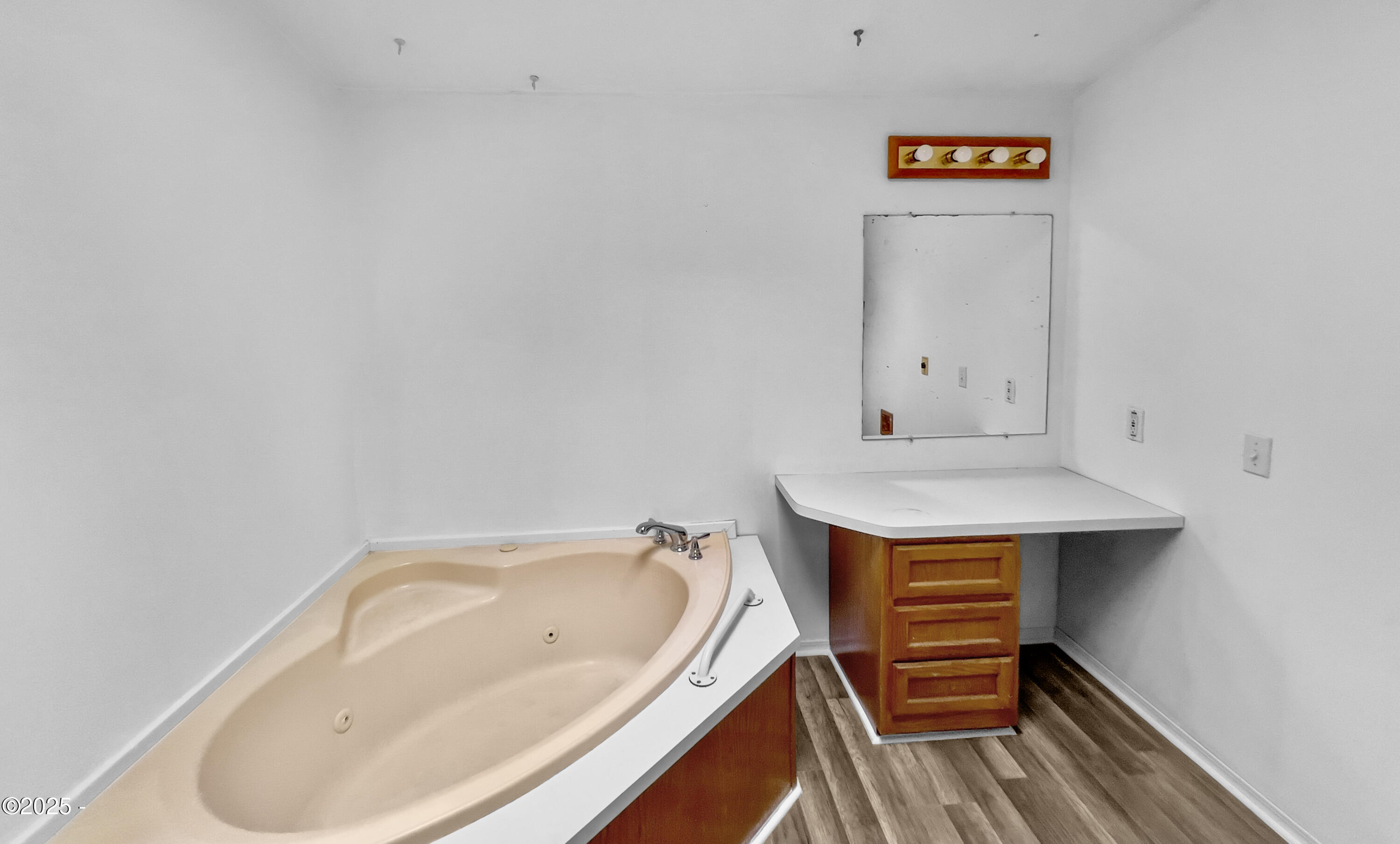 100 Seagrove Loop