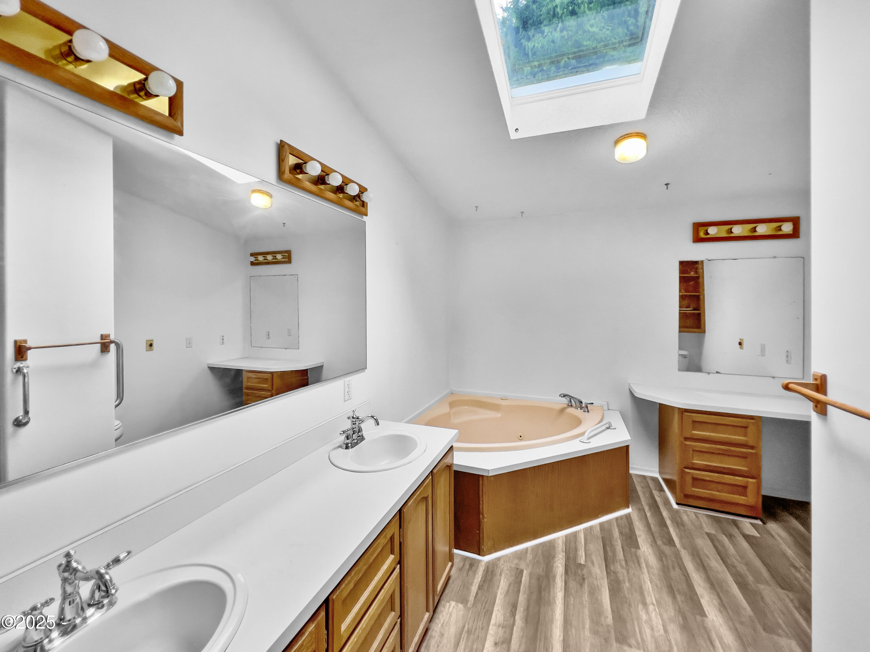 100 Seagrove Loop