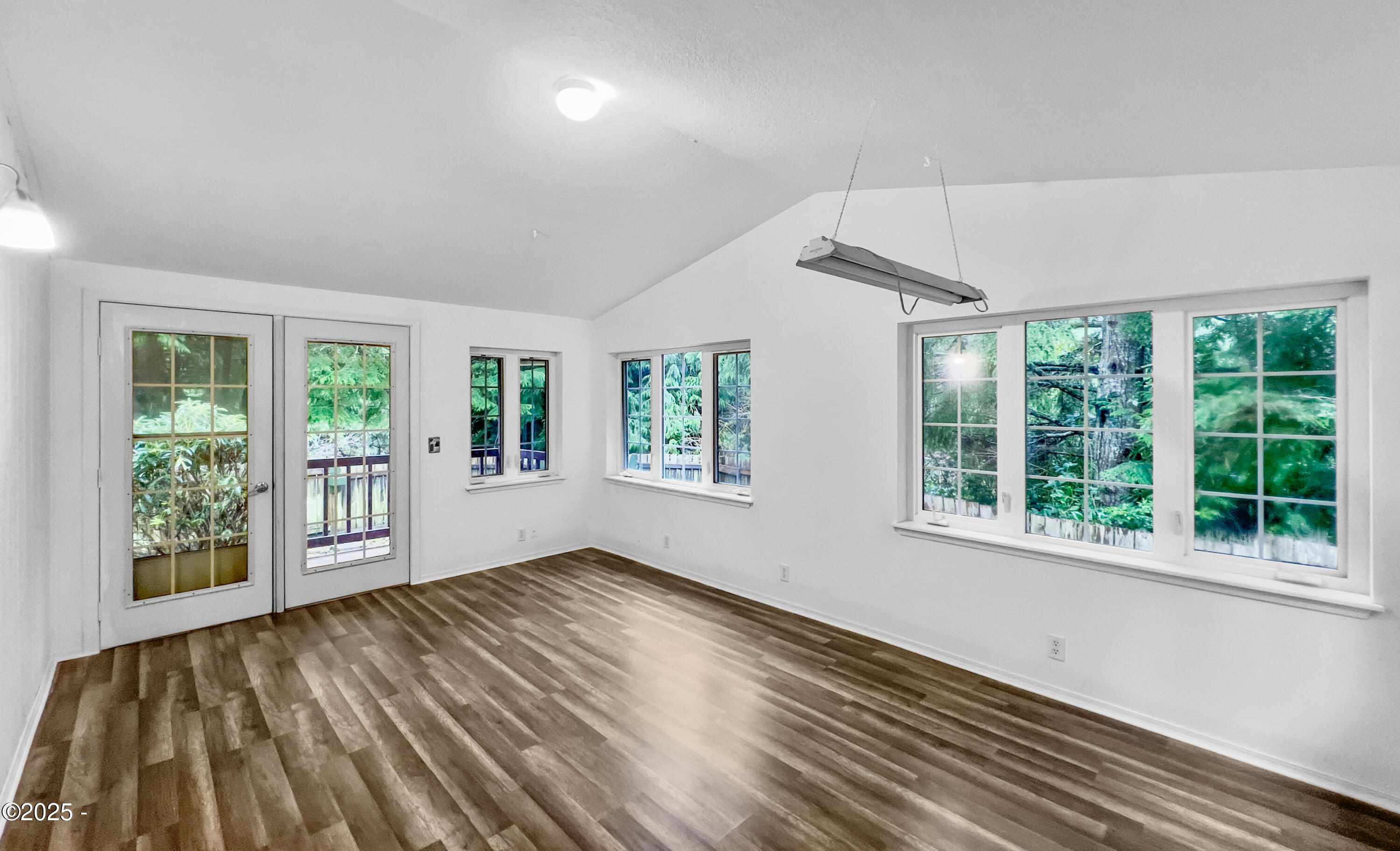 100 Seagrove Loop