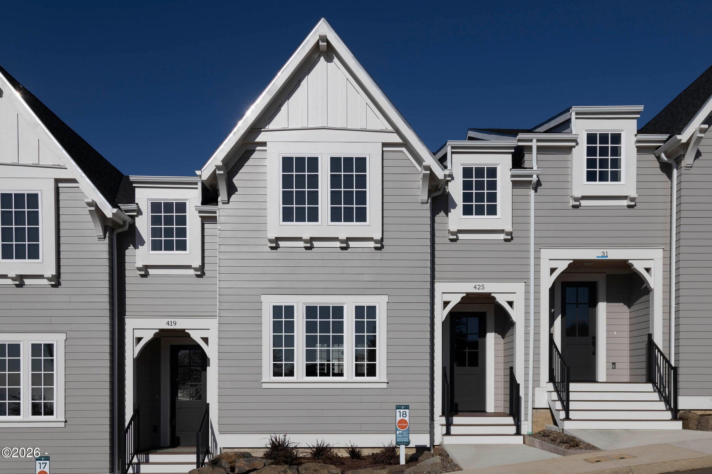 425 NE Moonwake Lane, 18