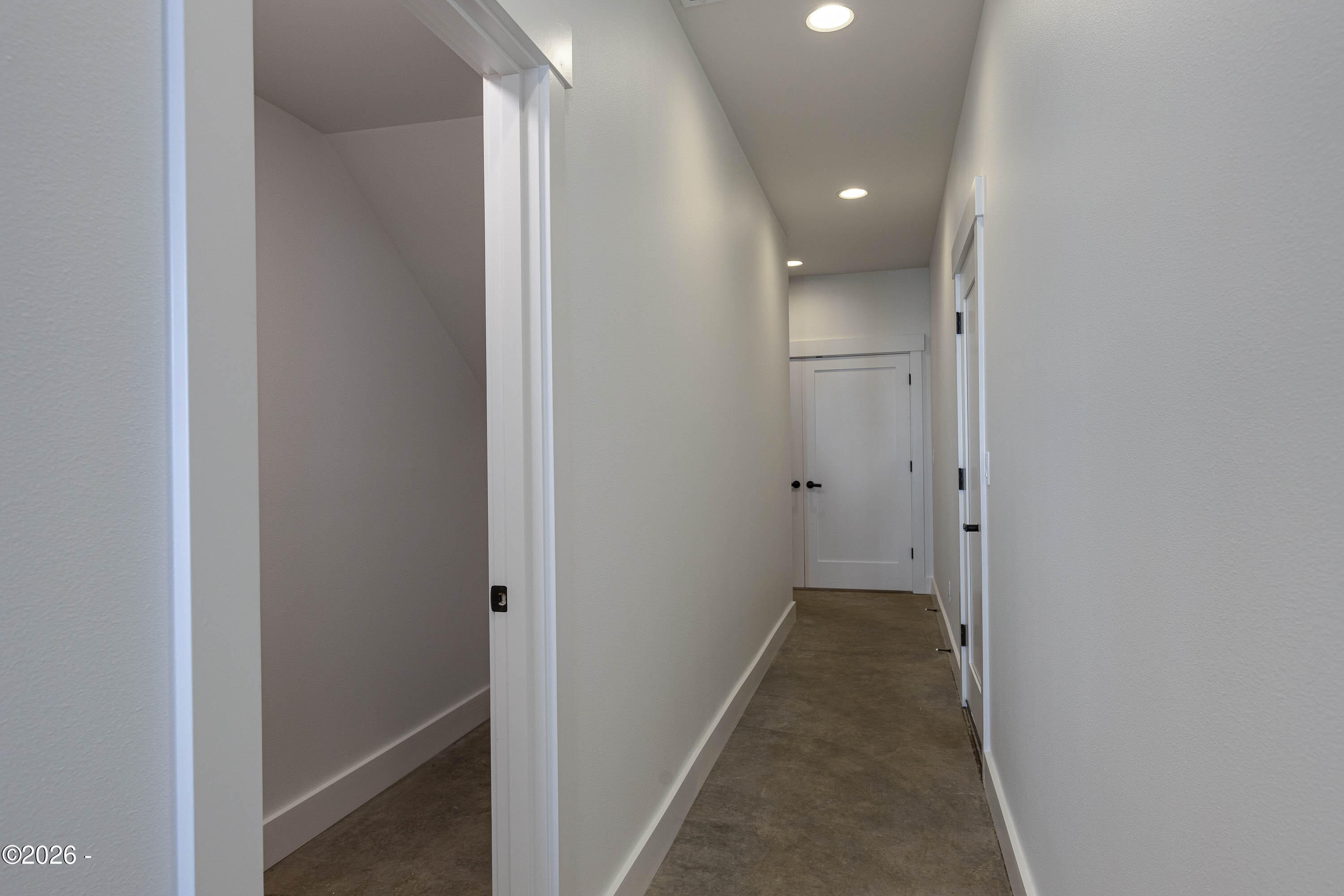 425 NE Moonwake Lane, 18