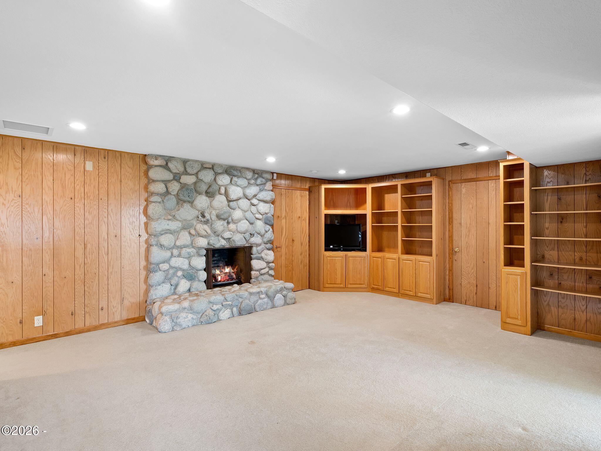 80 Raven Lane