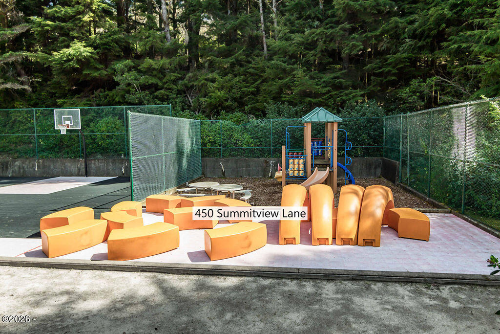 450 Summit View Lane