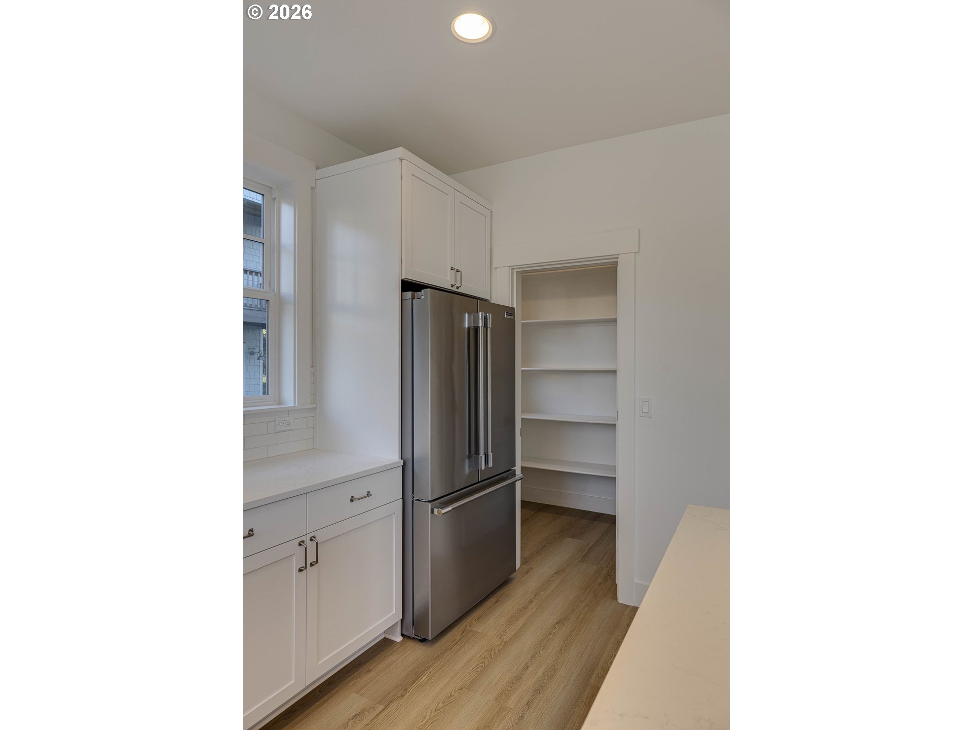 640 LILLIAN LN
