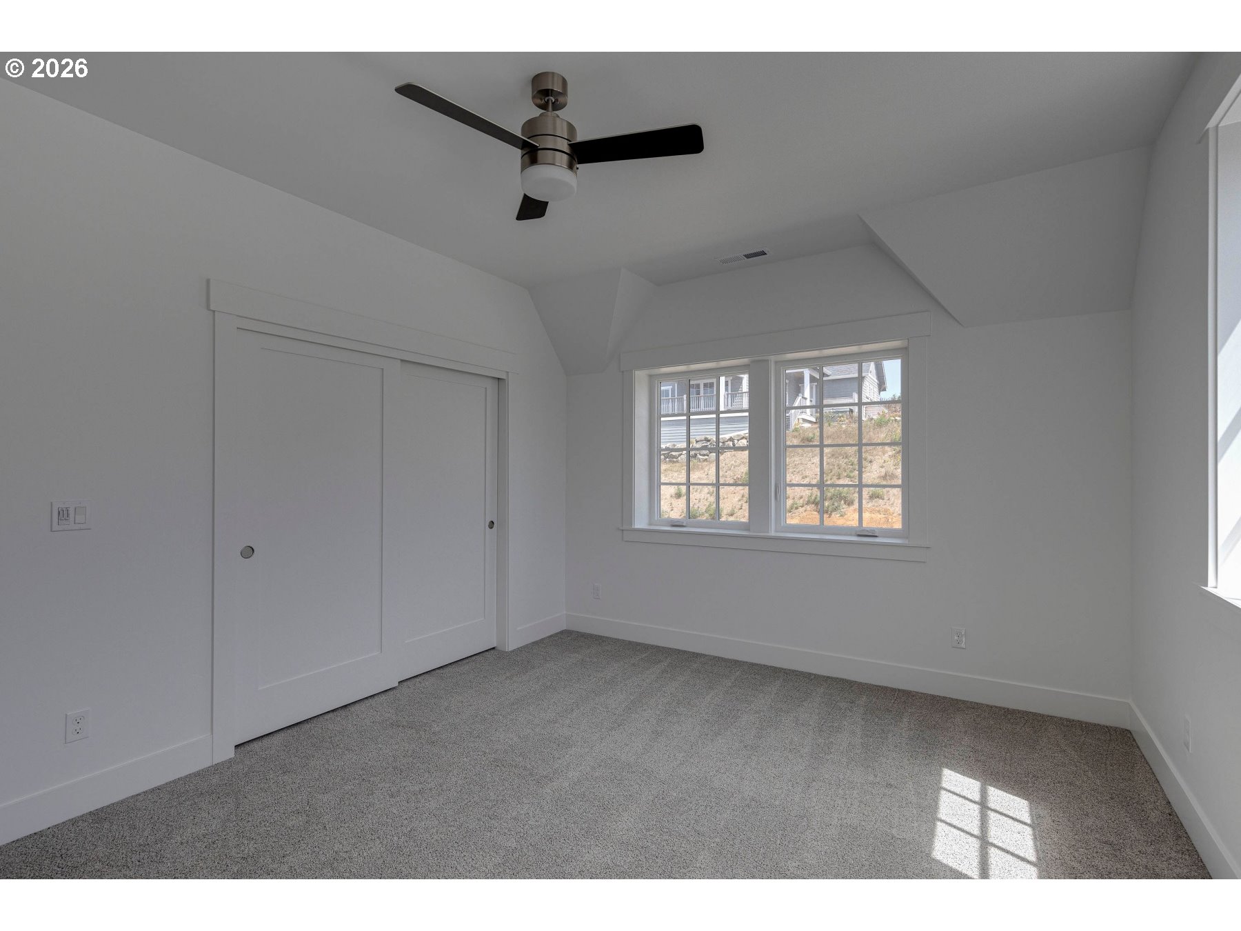 1152 NE SEASCAPE AVE