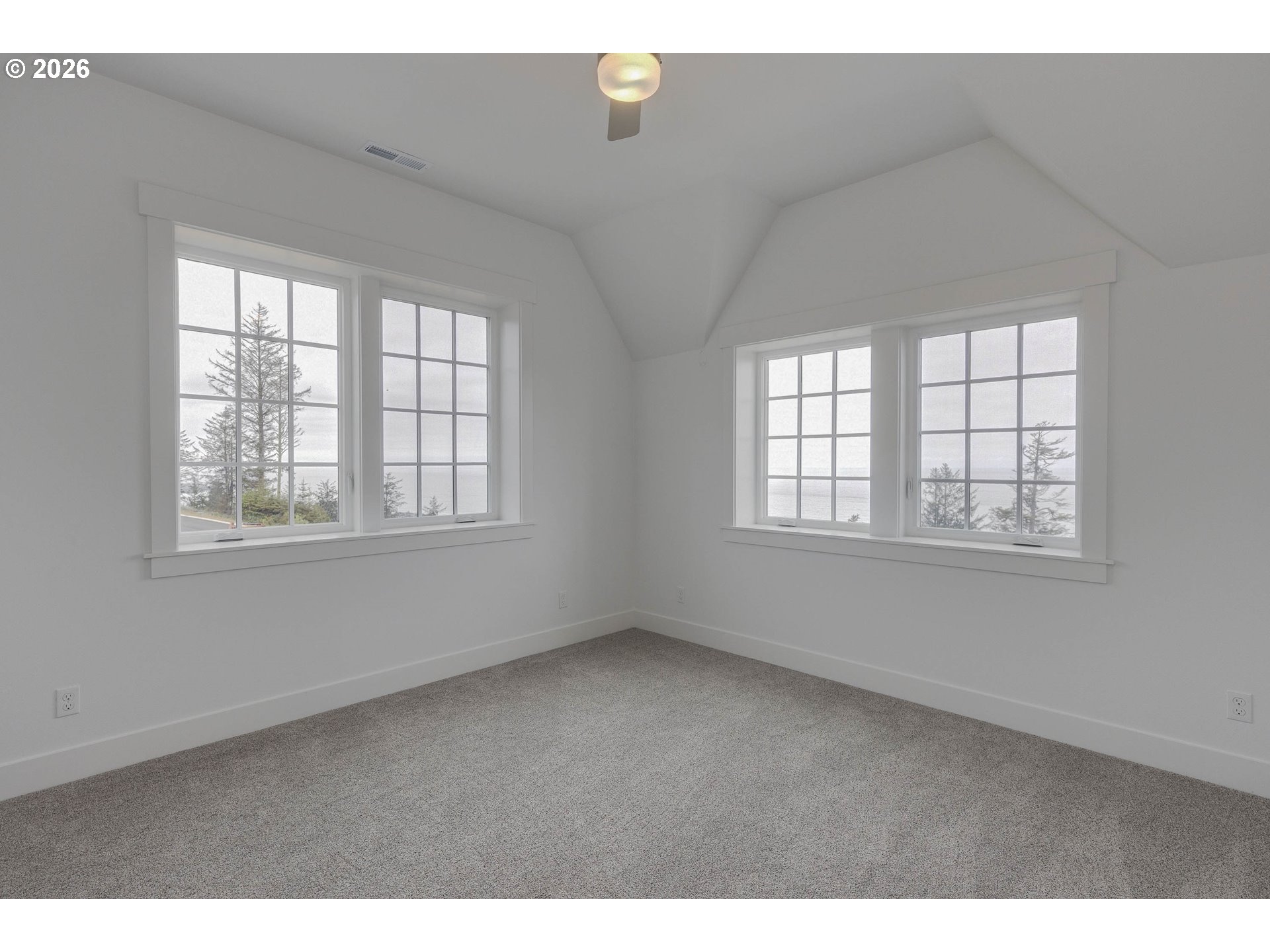 401 NE MOONWAKE LN 14