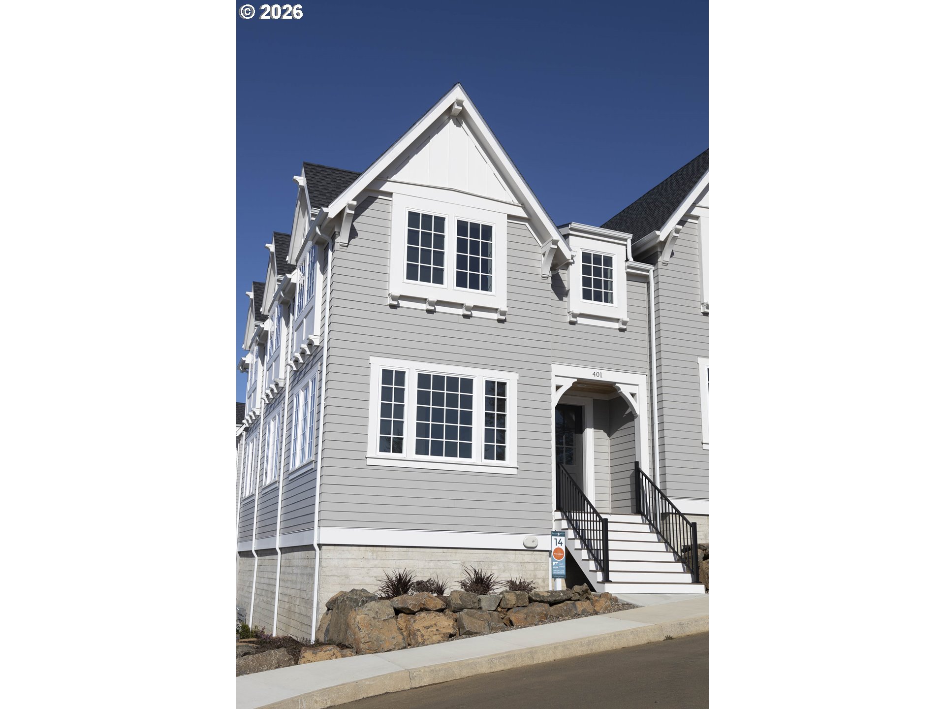 401 NE MOONWAKE LN 14