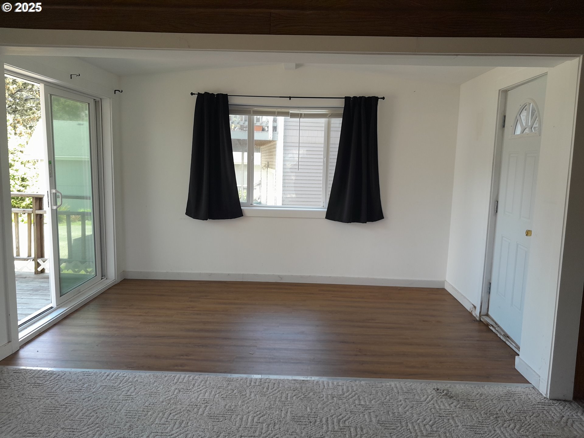 140 NW VISTA ST
