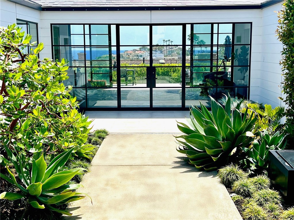 809 Emerald Bay