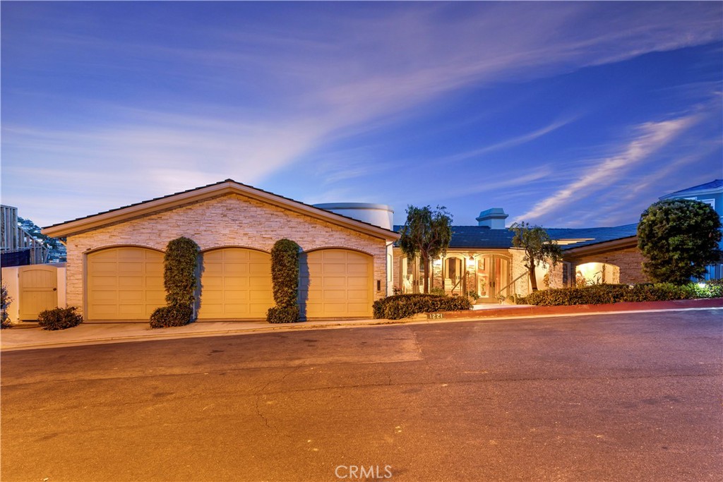 1221 Emerald Bay