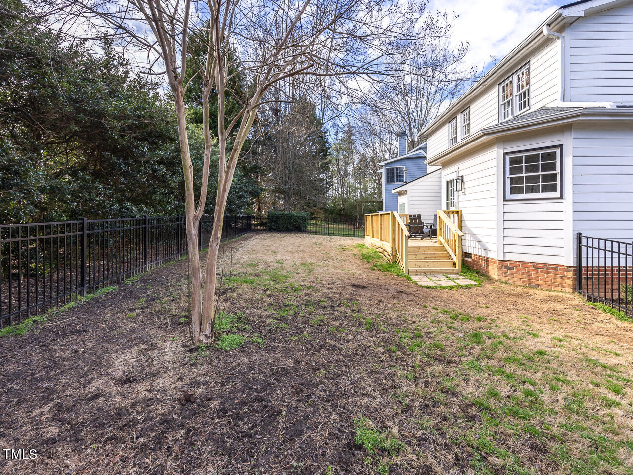 7105 Kinross Drive