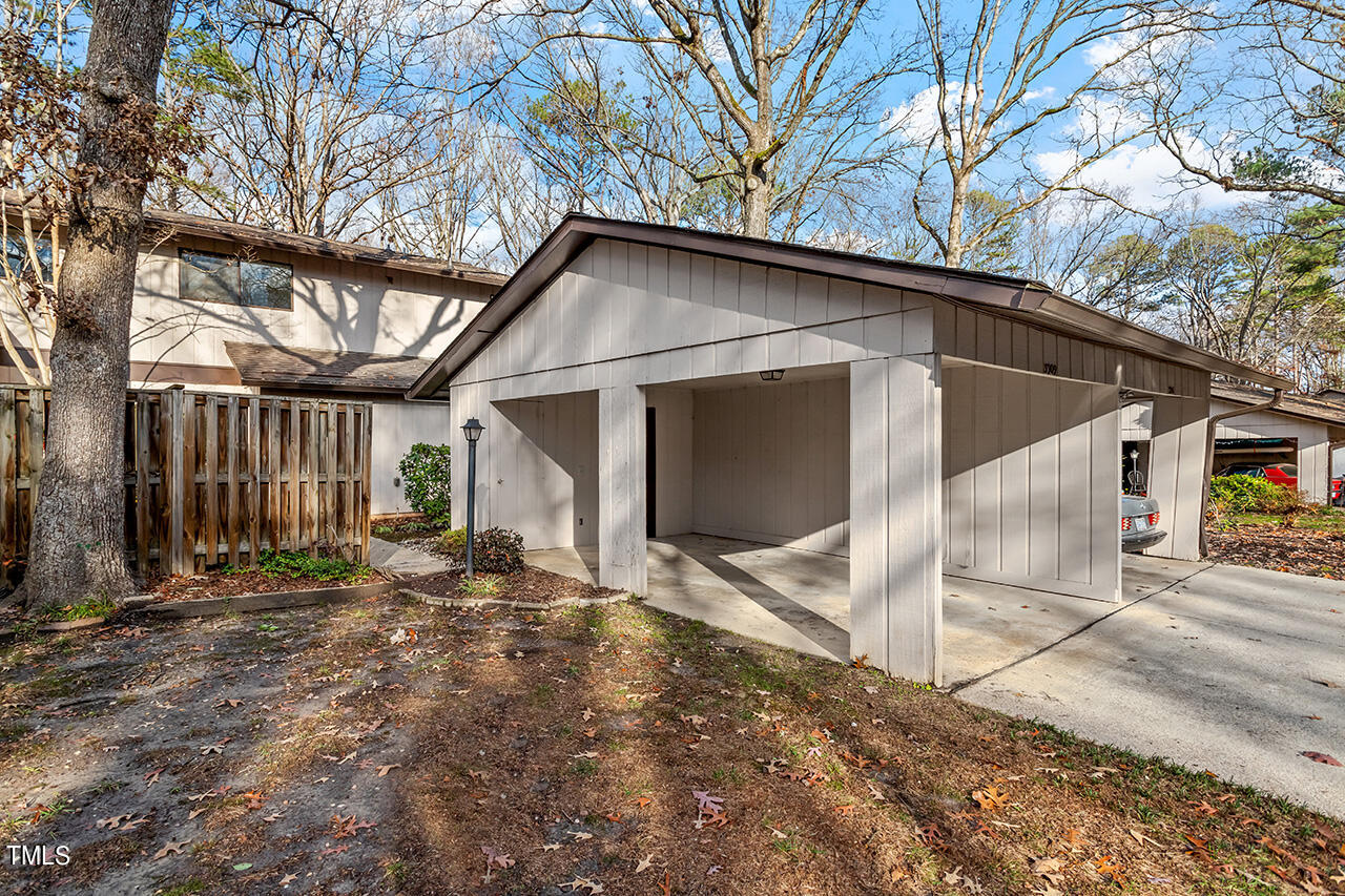 3909 Wendy Lane