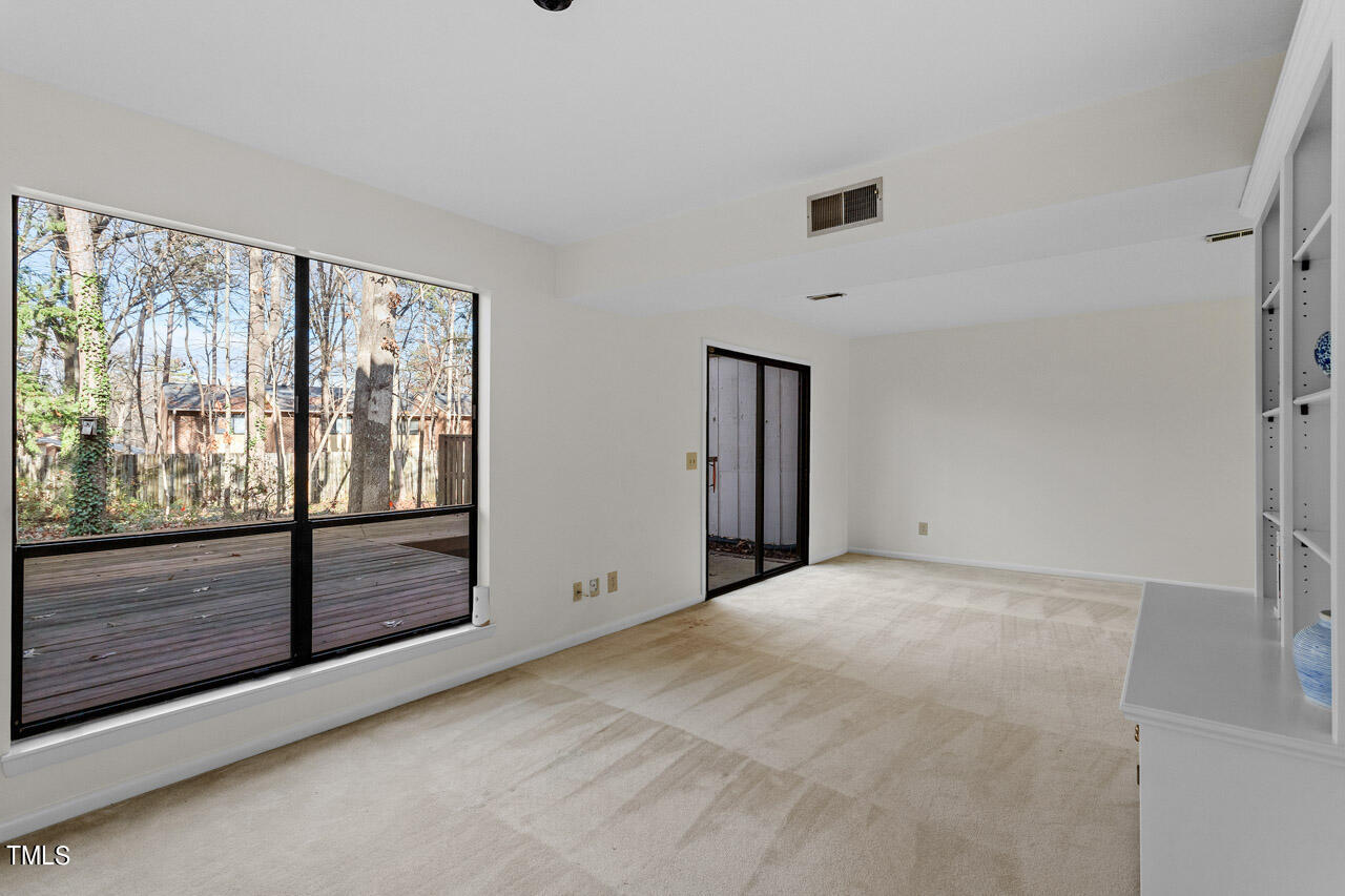 3909 Wendy Lane