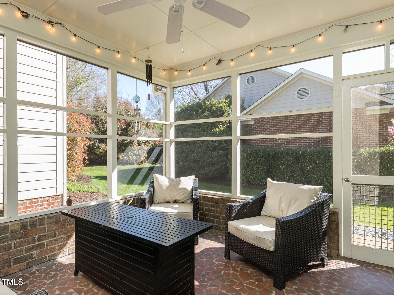 307 Tweed Circle