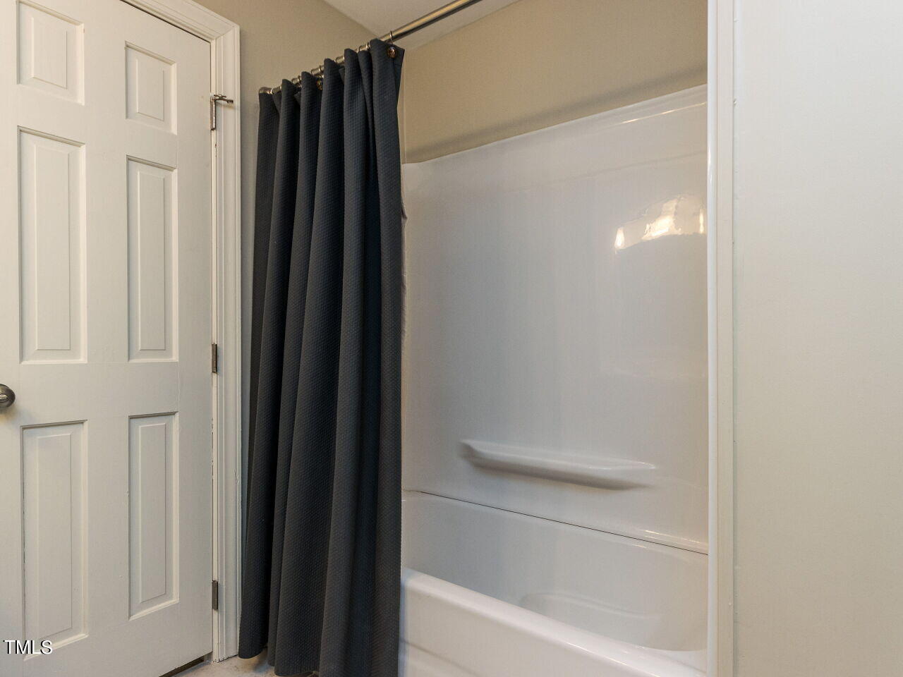 307 Tweed Circle