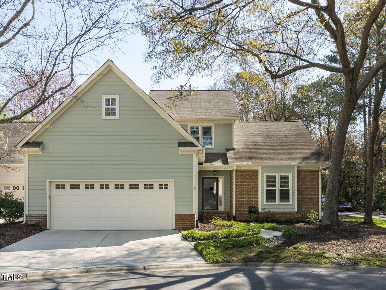 307 Tweed Circle