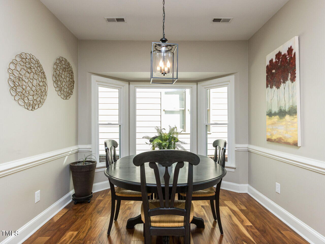 307 Tweed Circle