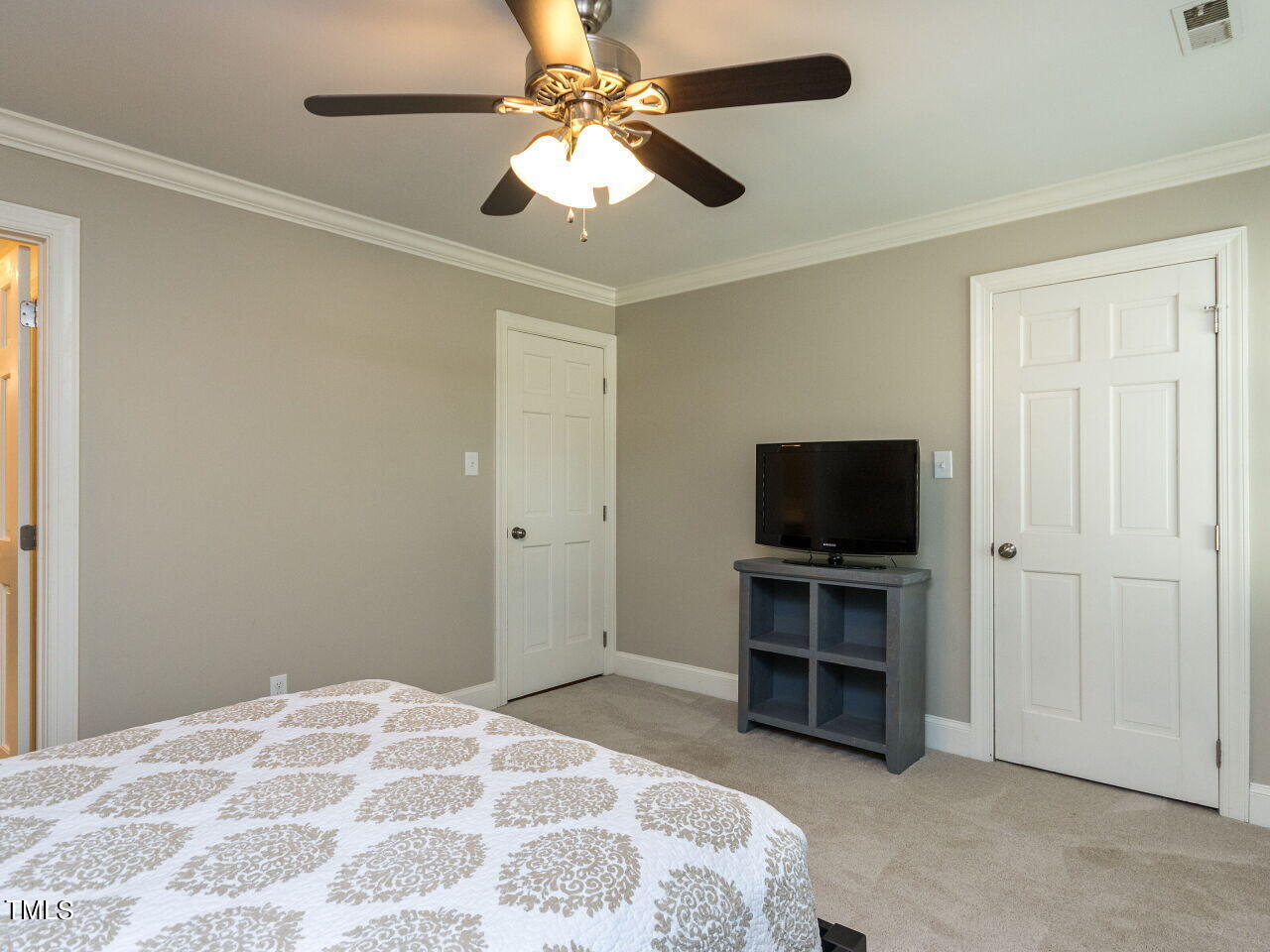 307 Tweed Circle