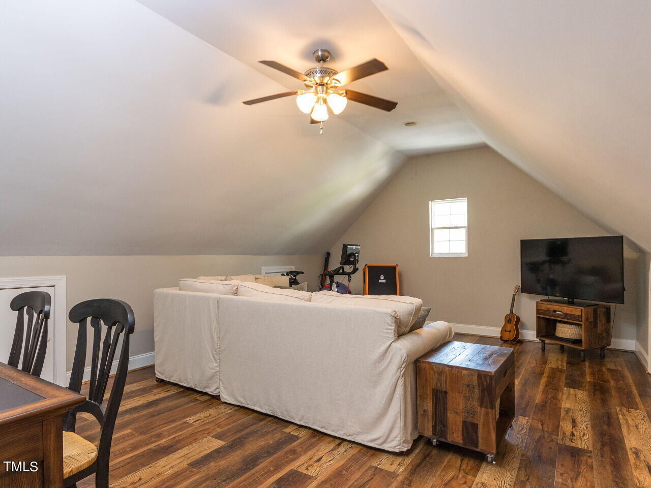 307 Tweed Circle