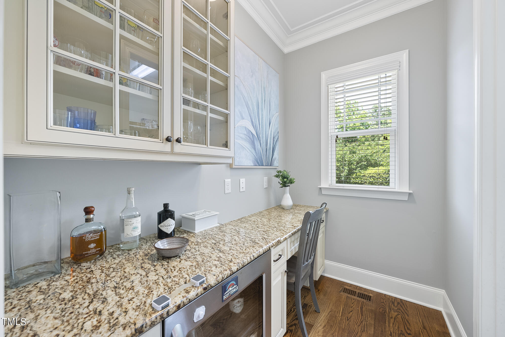 5320 Pomfret Point