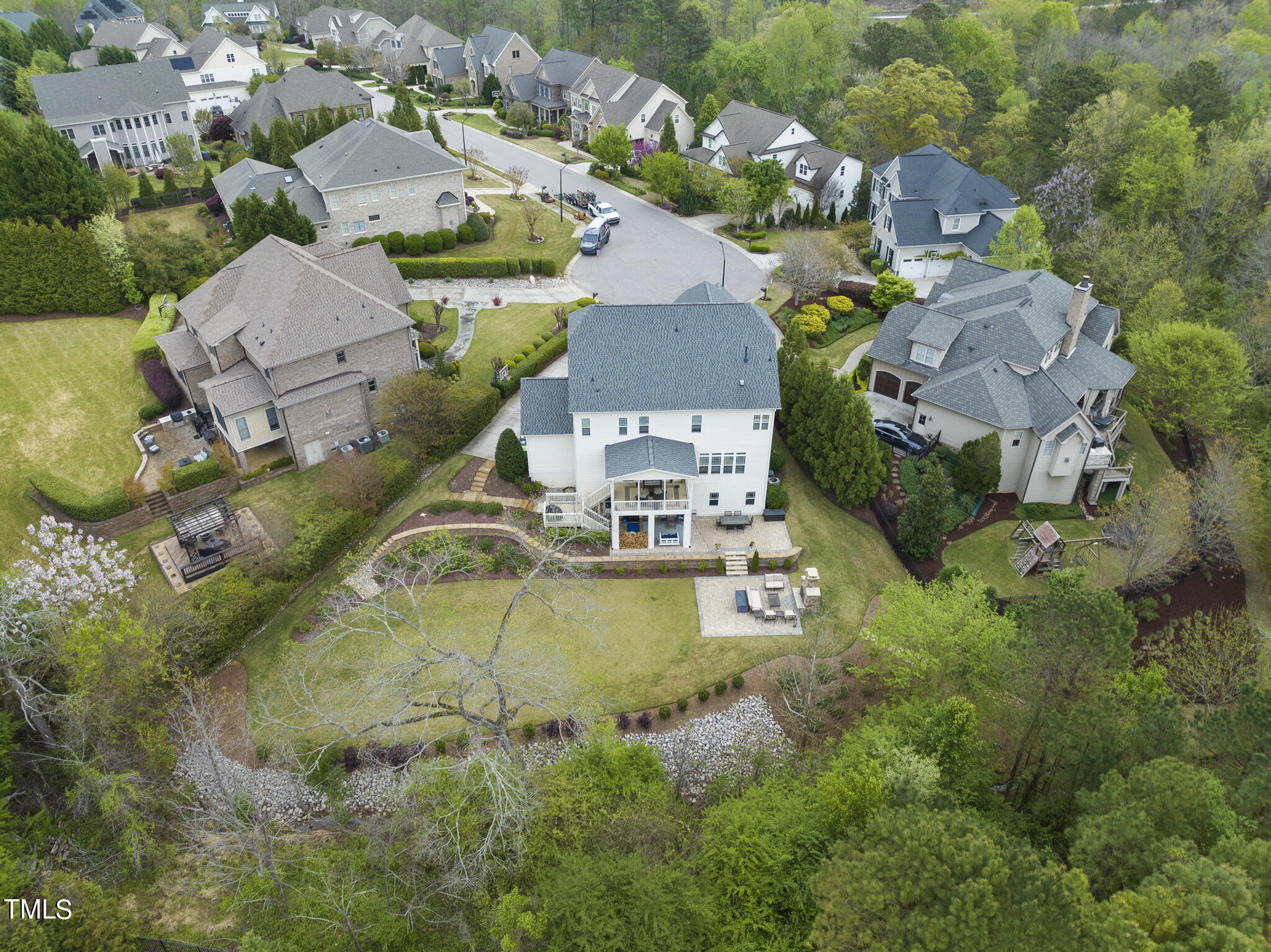 5320 Pomfret Point