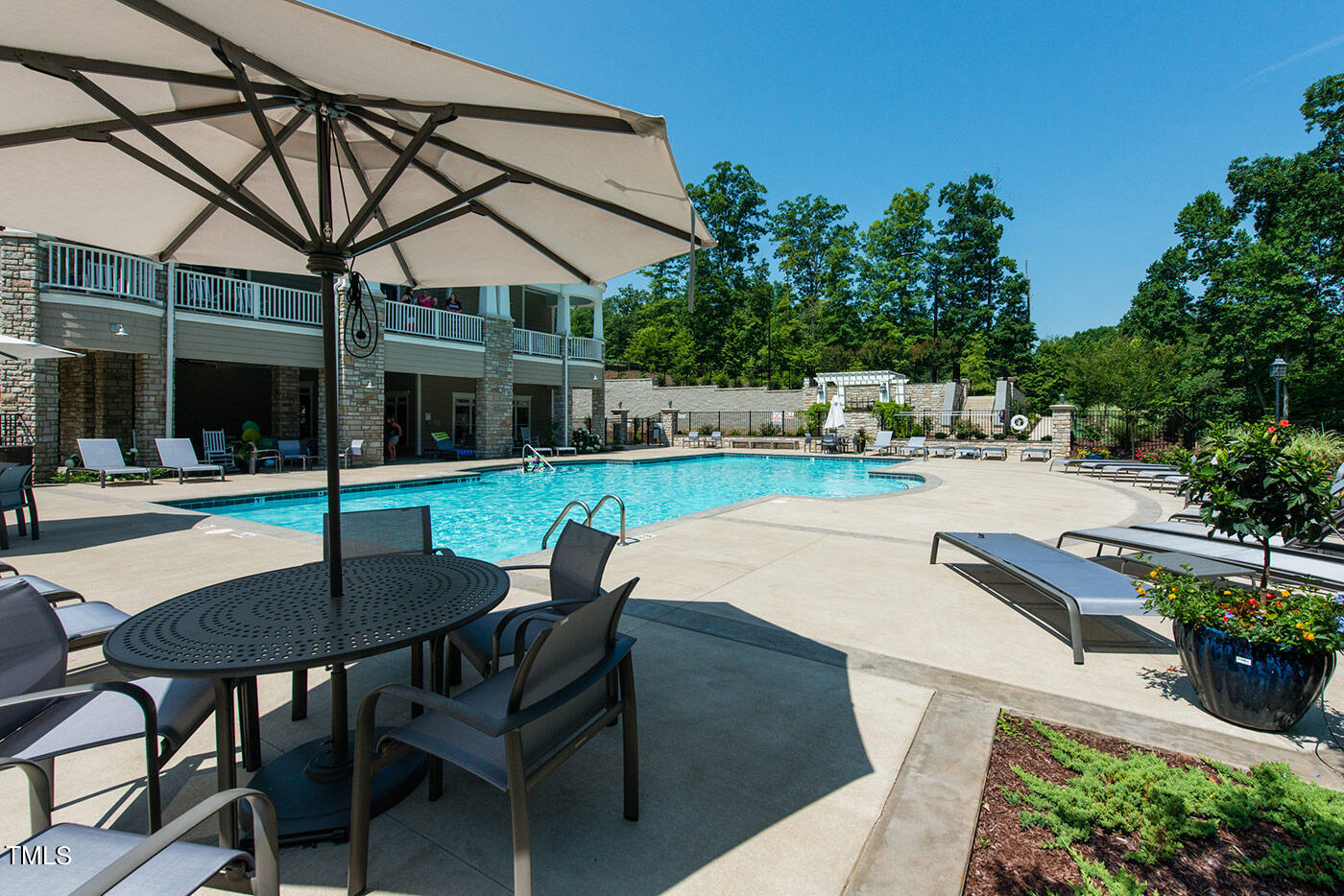 5320 Pomfret Point