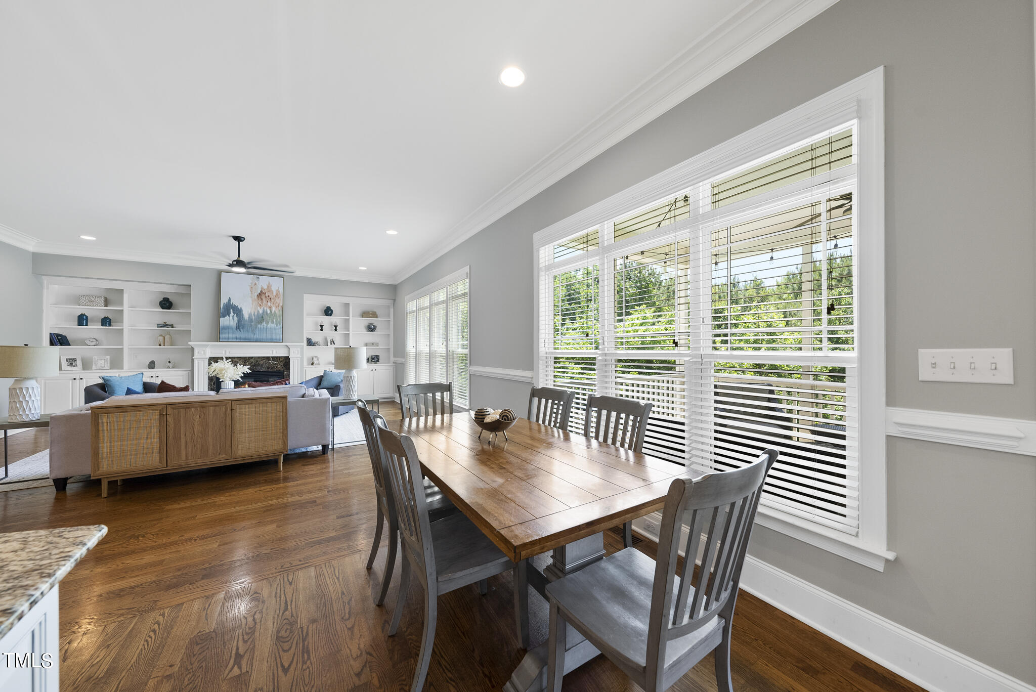 5320 Pomfret Point