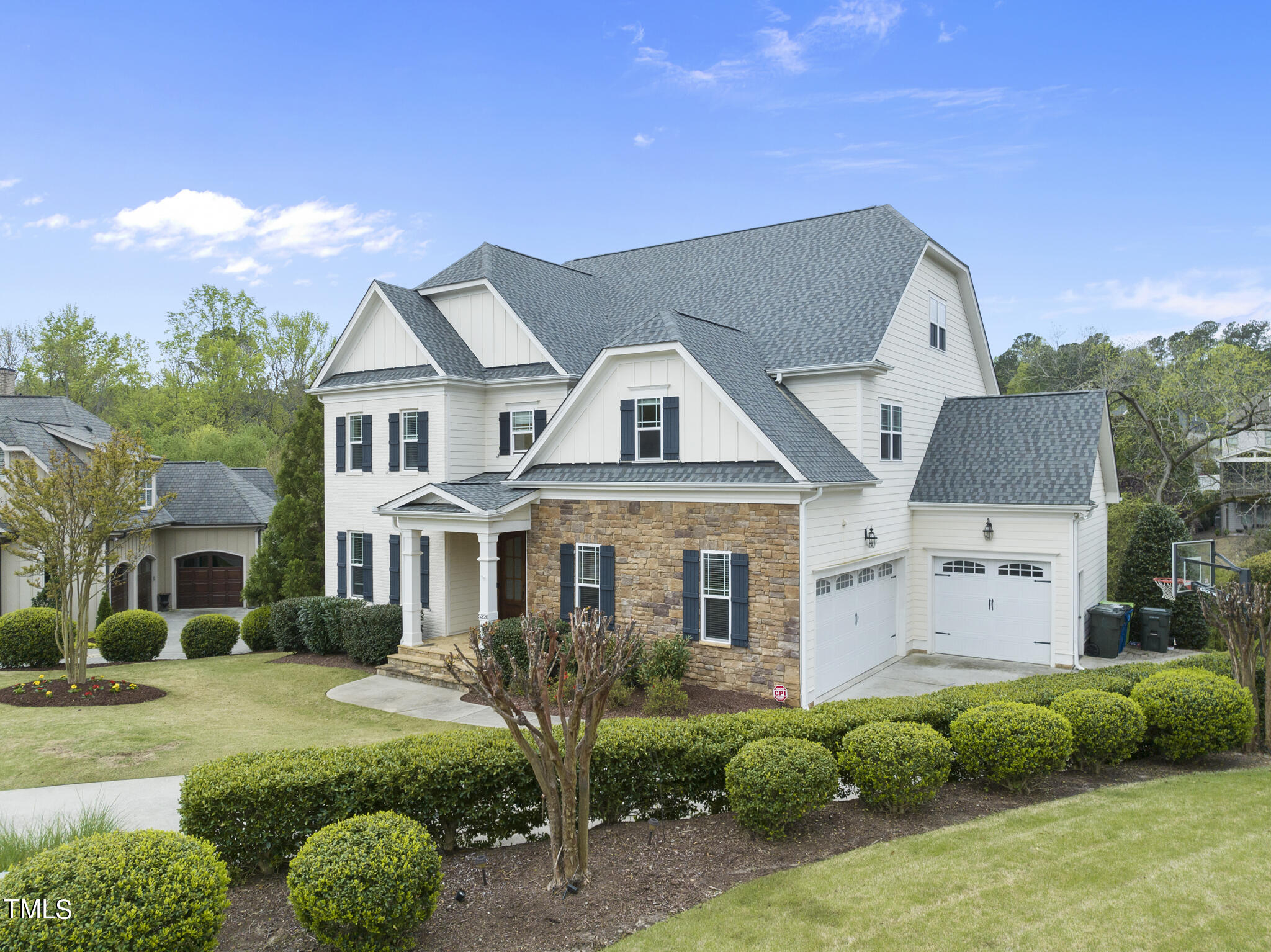 5320 Pomfret Point