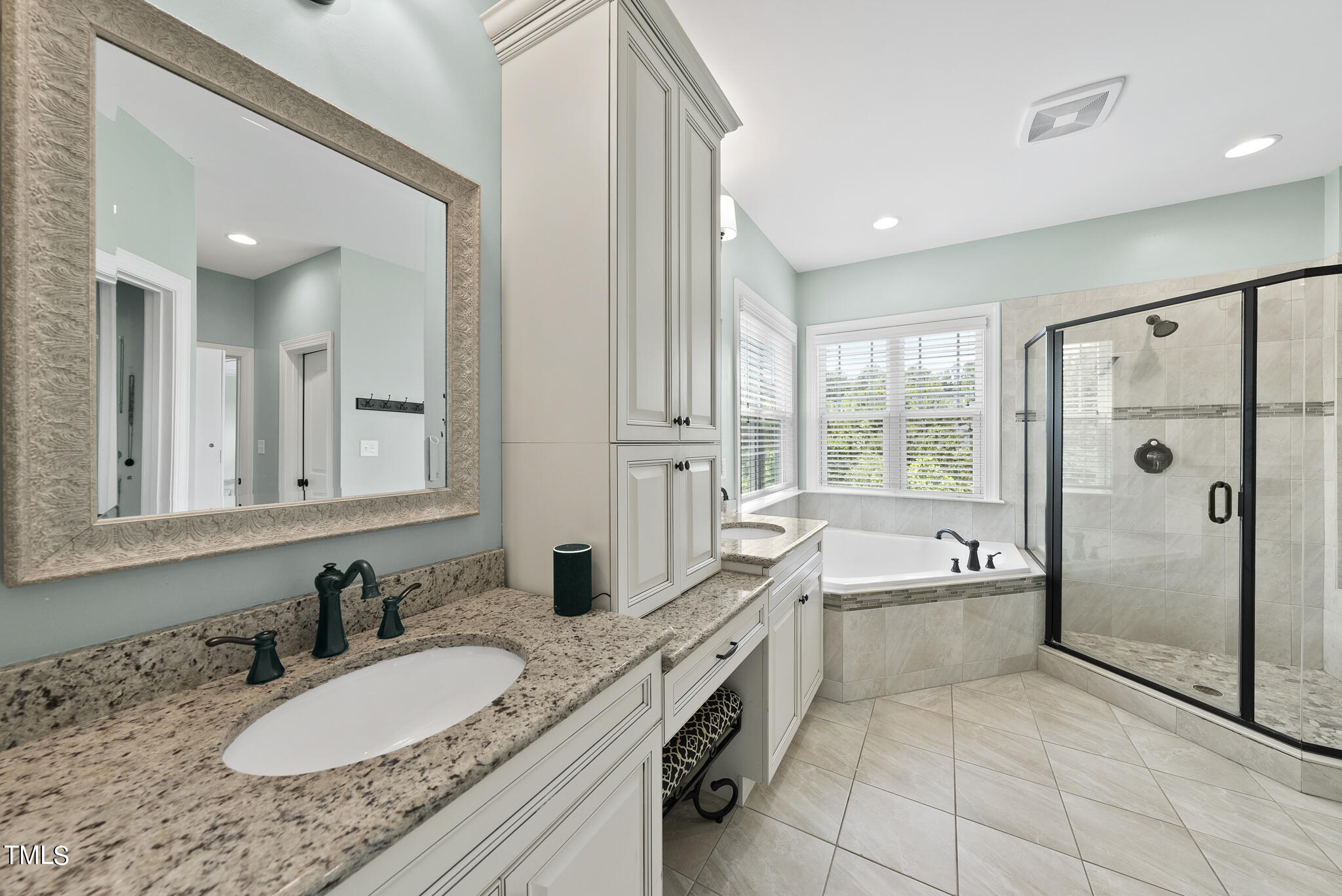 5320 Pomfret Point