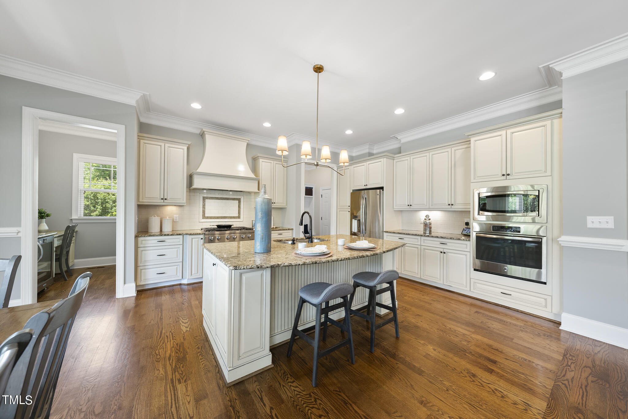 5320 Pomfret Point