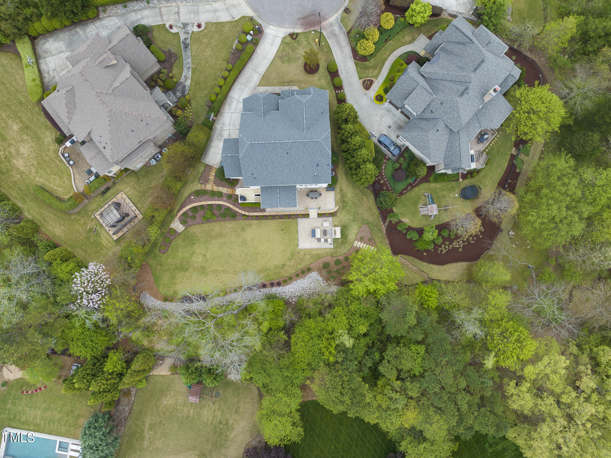 5320 Pomfret Point