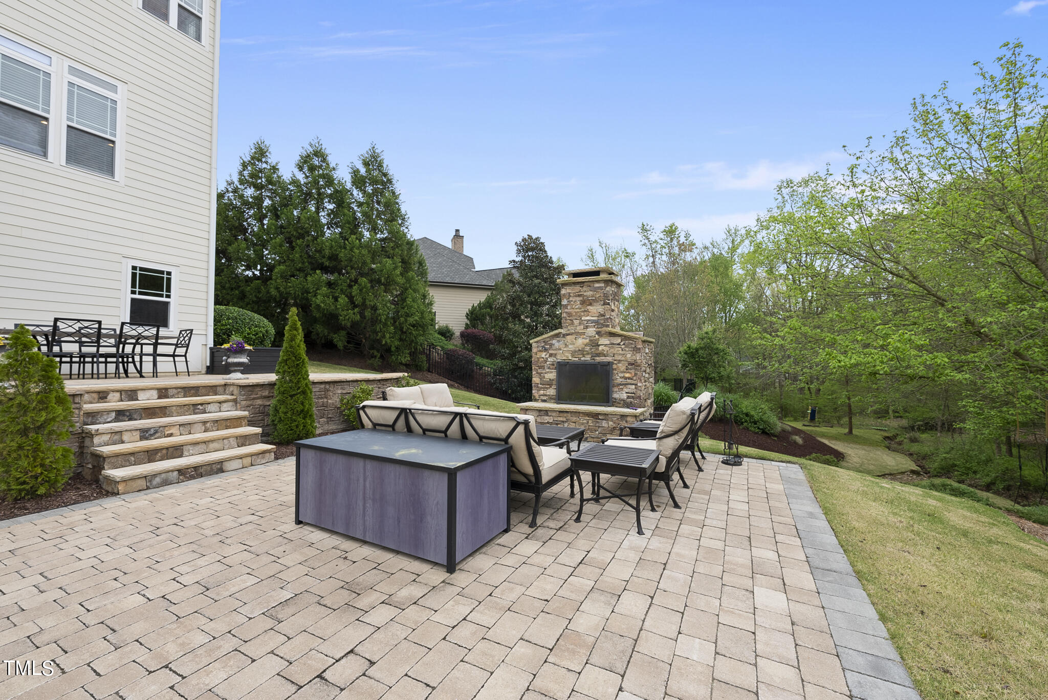 5320 Pomfret Point