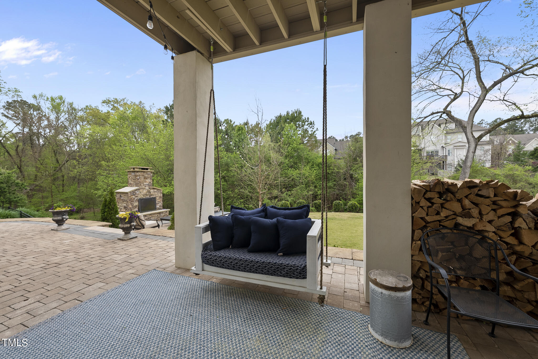 5320 Pomfret Point