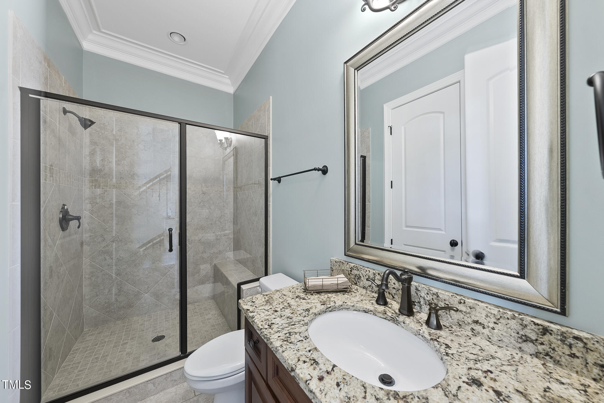 5320 Pomfret Point