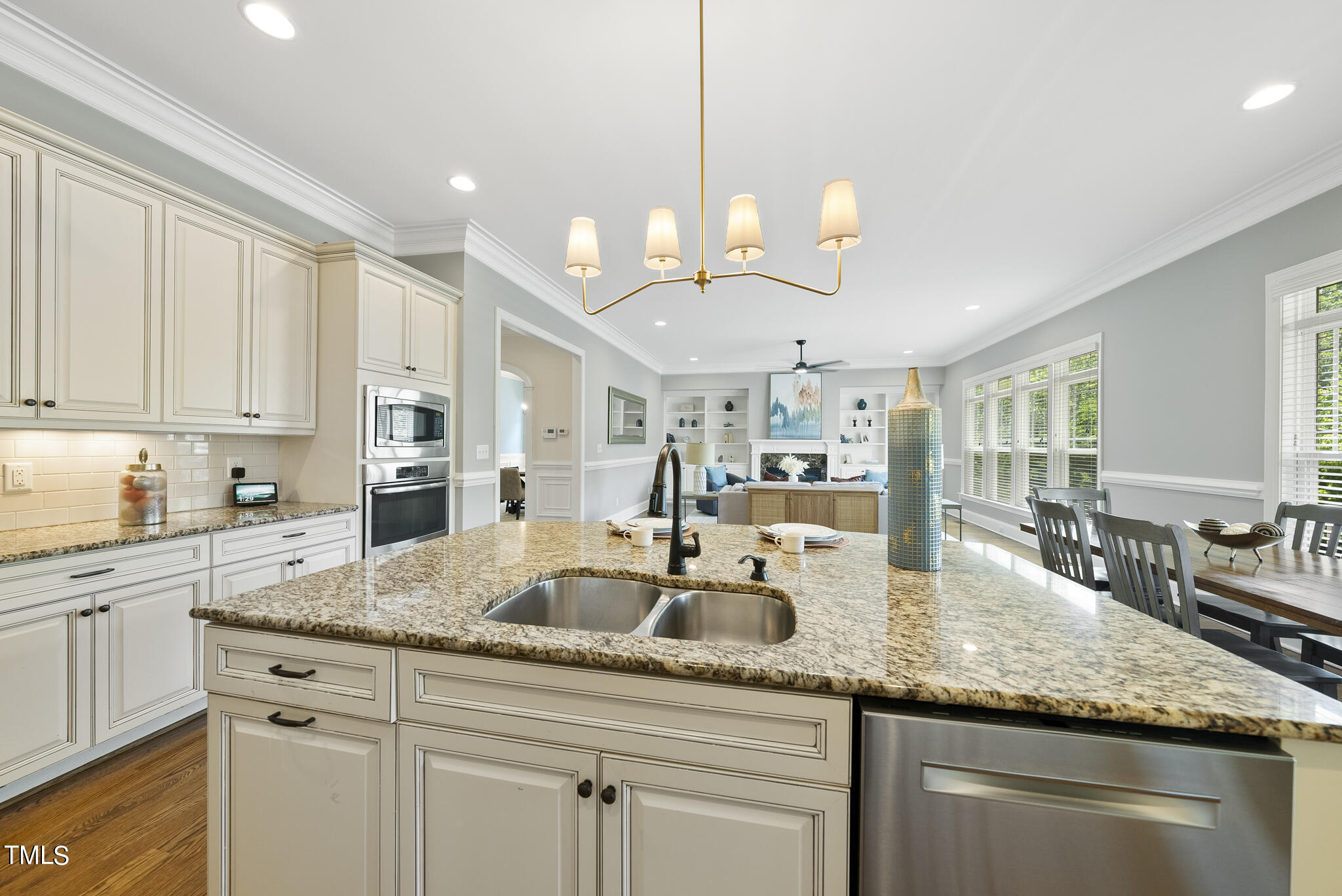 5320 Pomfret Point