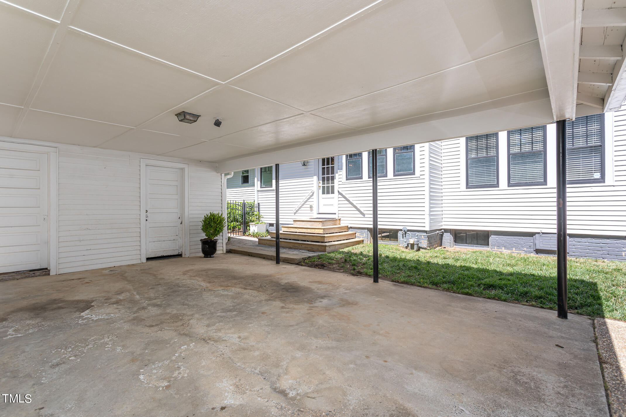 1112 Mordecai Drive