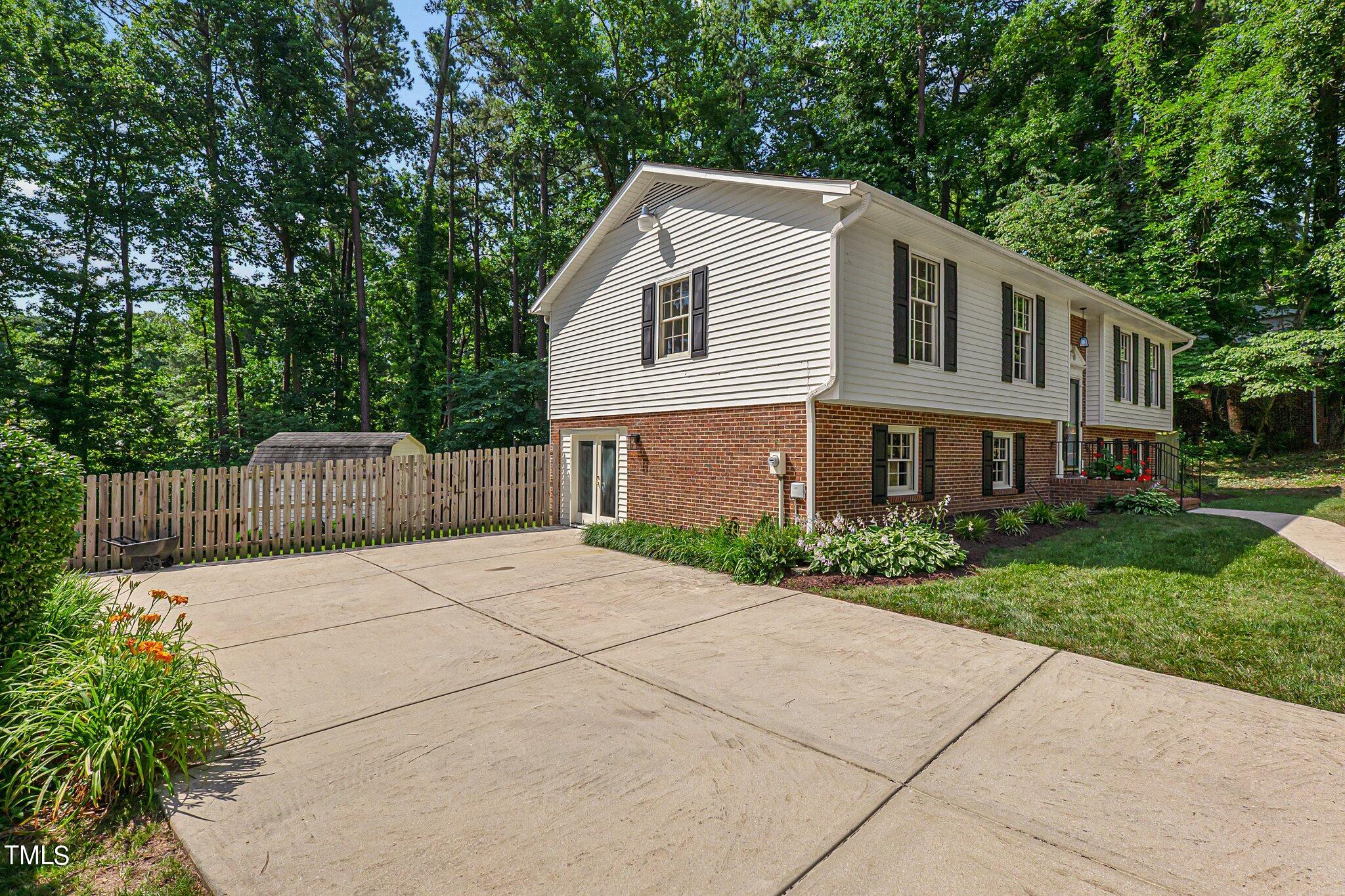1037 Sturdivant Drive