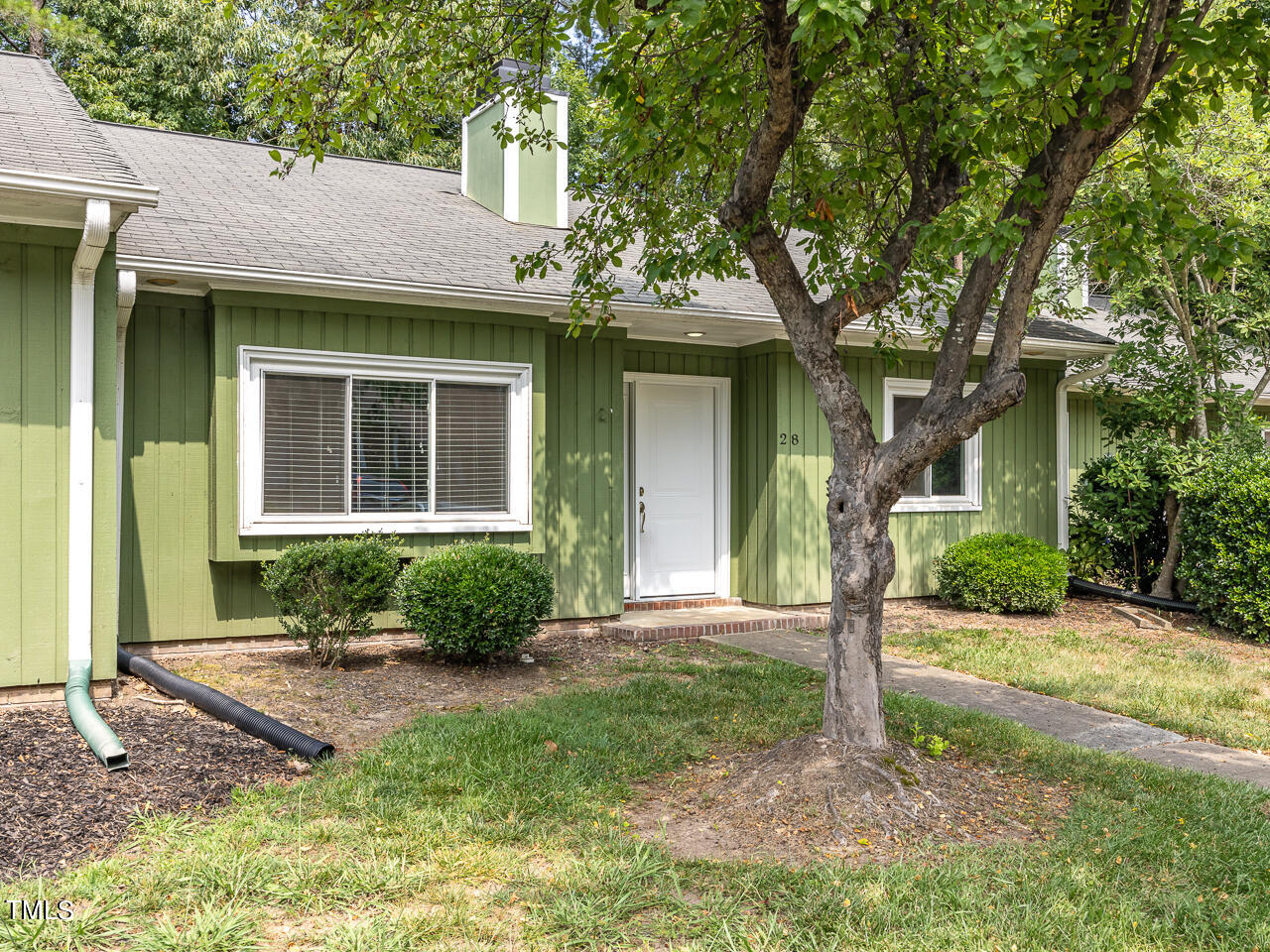 28 Sunflower Court