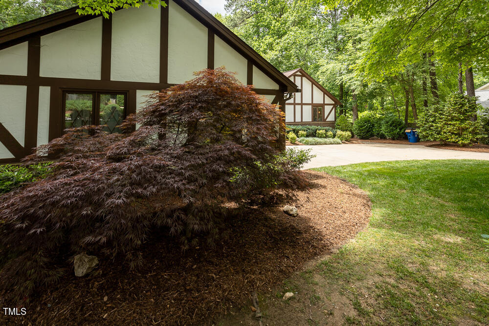 6113 Gainsborough Drive