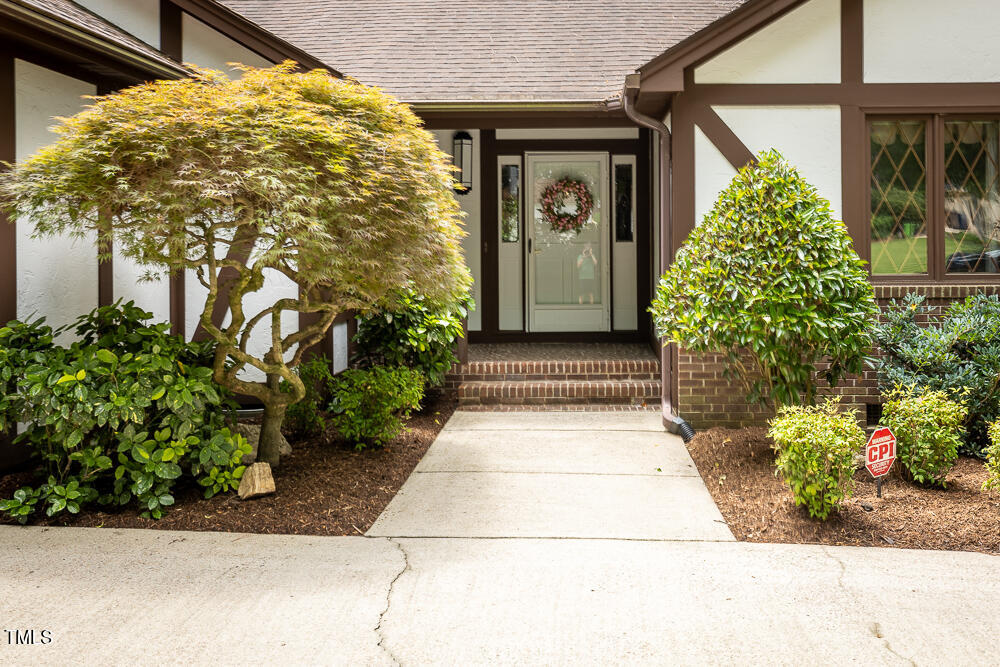 6113 Gainsborough Drive