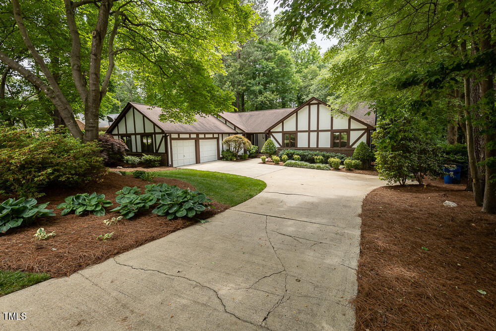 6113 Gainsborough Drive