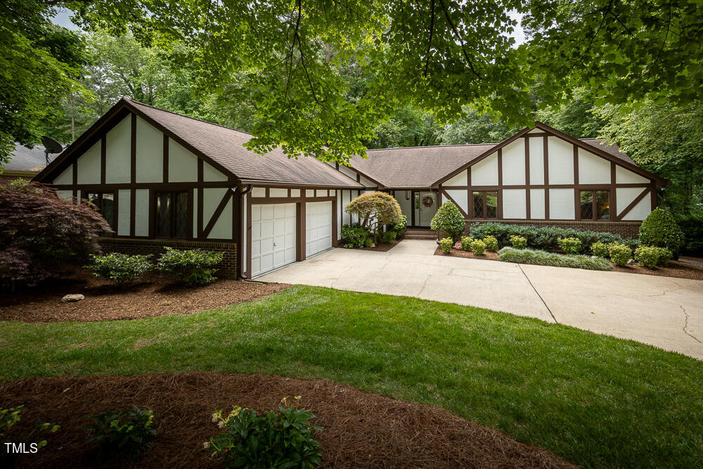 6113 Gainsborough Drive